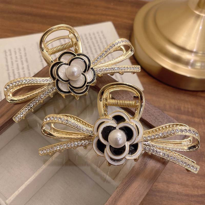 Pearl And Diamond Butterfly Grab Clip Accessories Girls - ROMART GLOBAL LTD