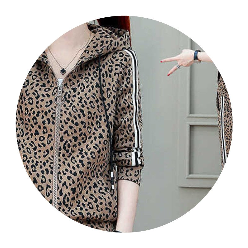 Two-Piece Leopard Print Slimming Sportswear Girls - ROMART GLOBAL LTD